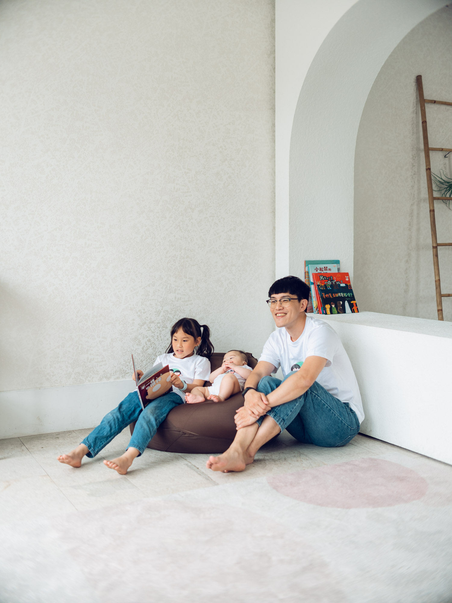 媽爹講故事-全家福-Mom & Dad