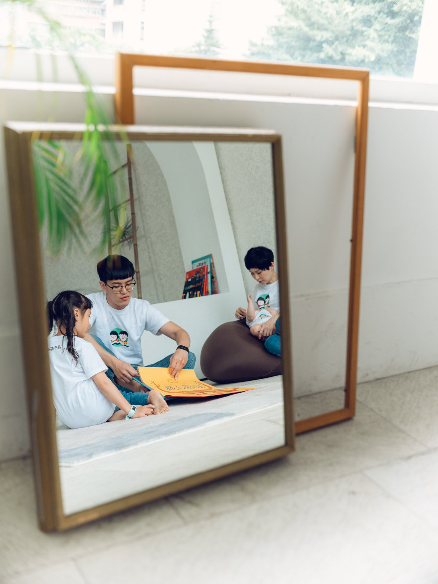 媽爹講故事-全家福-Mom & Dad