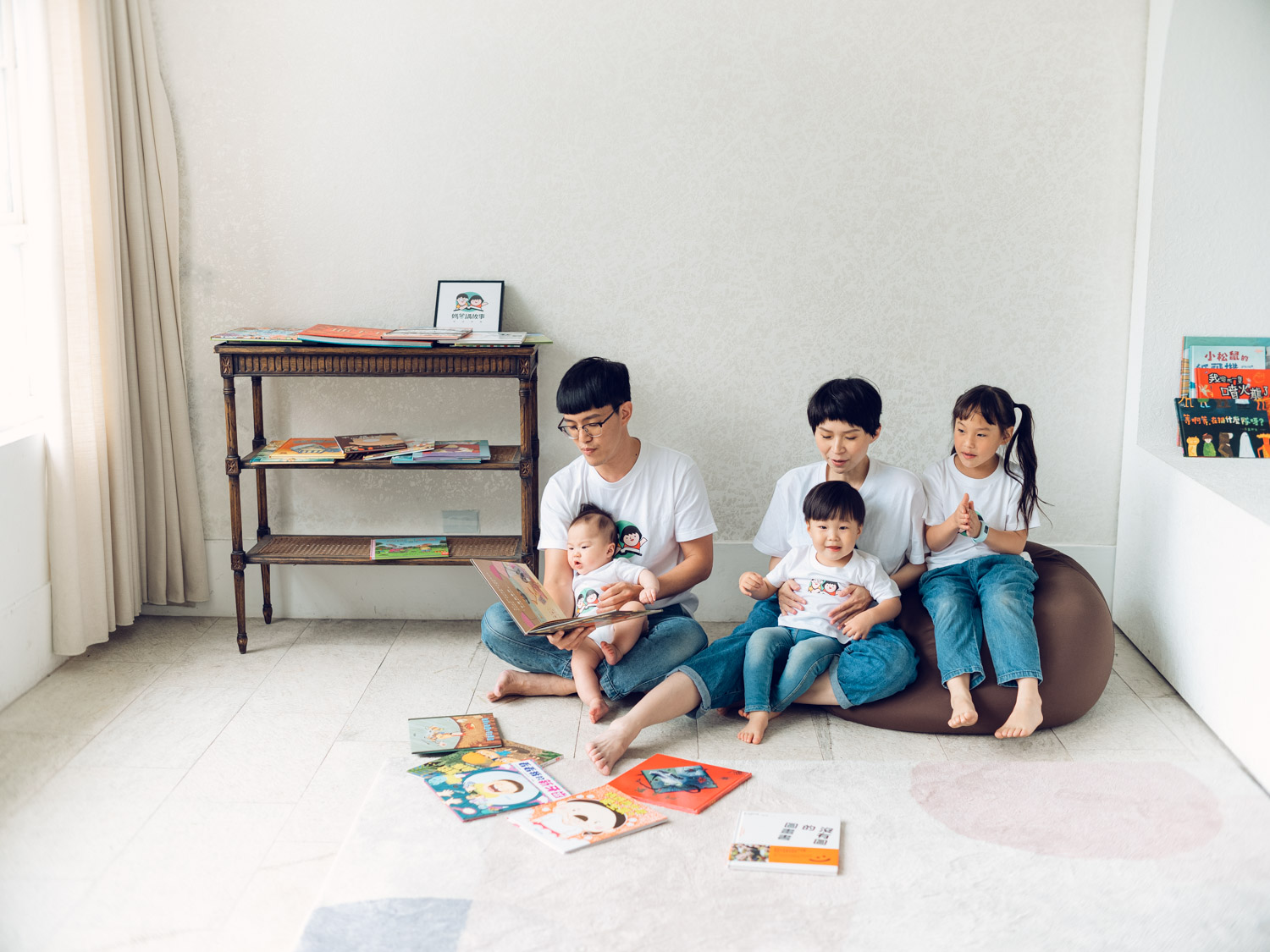 媽爹講故事-全家福-Mom & Dad