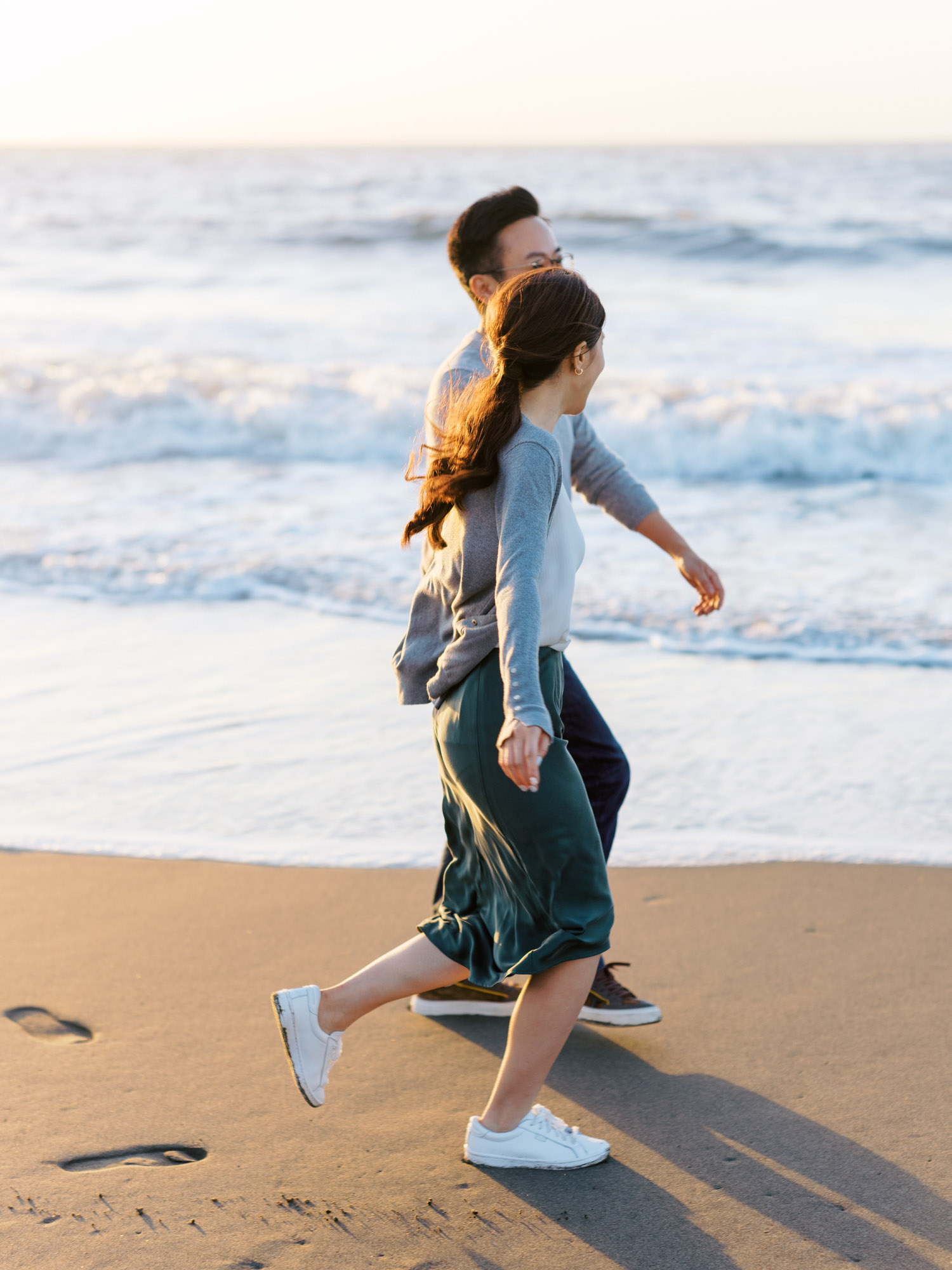 海灘逆光婚紗-便服婚紗-沙灘-海邊-底片-GFX 50R-mark-hong