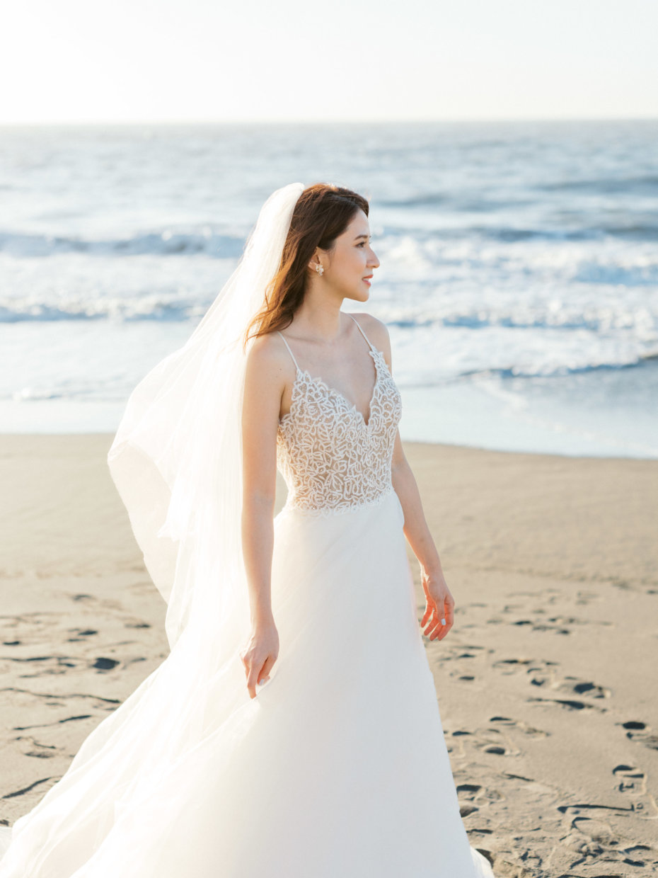 草原 海岸 顏氏牧場 婚紗 香檳蕾絲