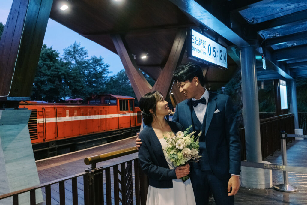 阿里山婚紗 自然風格婚紗照 森林系婚紗 台灣婚紗景點推薦 旅拍婚紗 阿里山日出